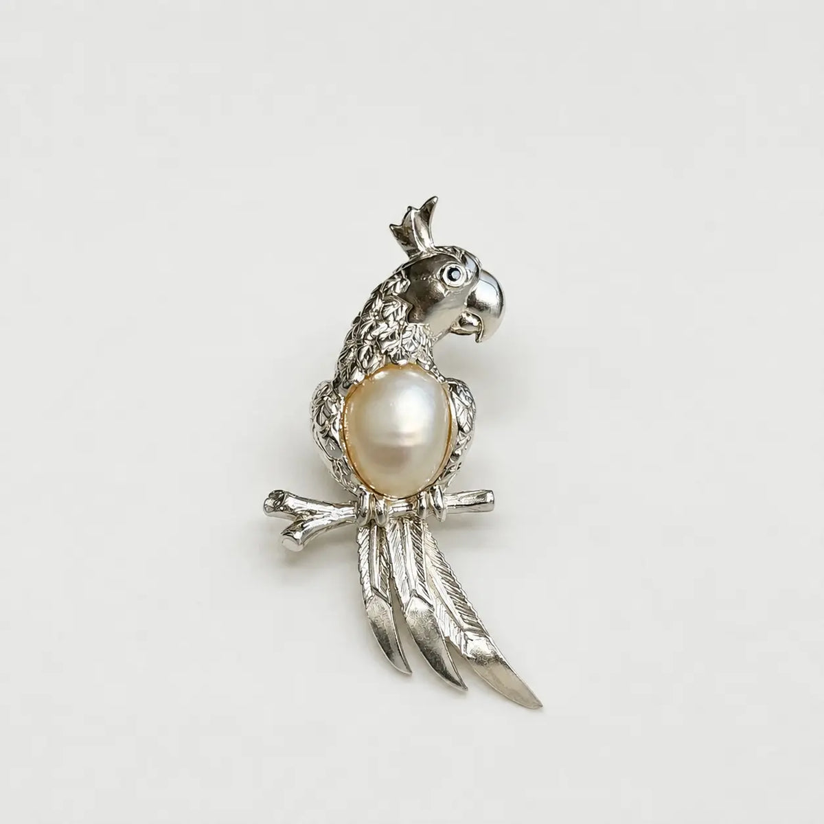Handmade silver watchful parrot brooch — S925 sterling silver jewelry product photo