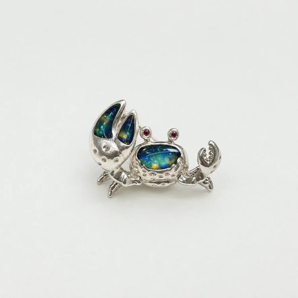 Handmade silver shore crab brooch — S925 sterling silver jewelry product photo