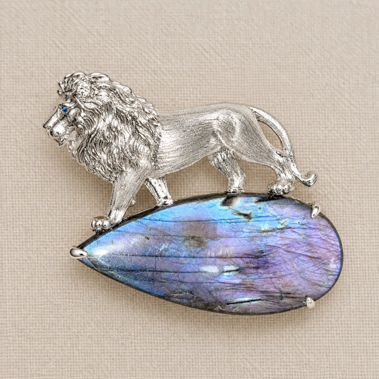 Labradorite Lion Brooch in Sterling Silver