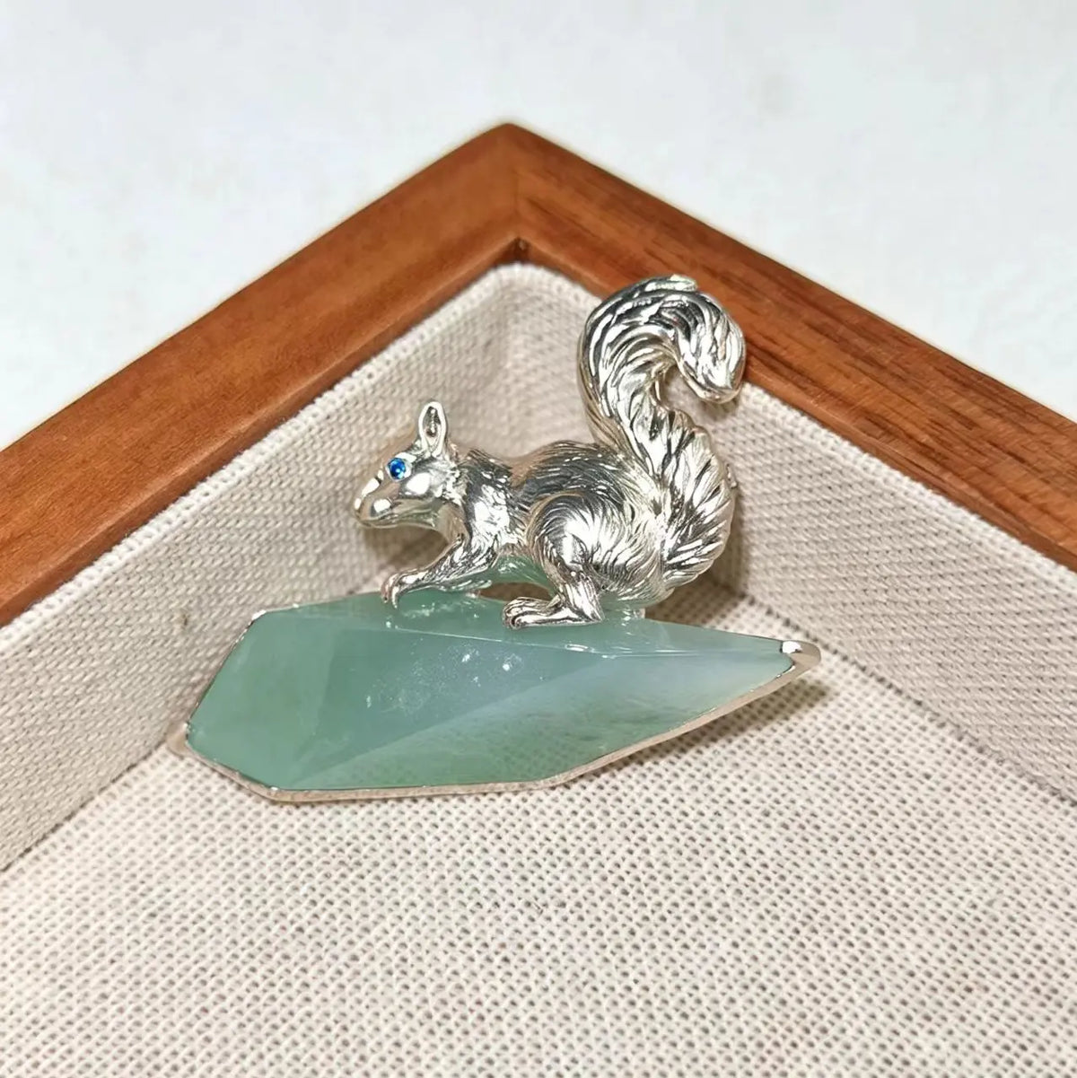 Handmade brooch for women — natural green jadeite gathering squirrel silver brooch styling photo