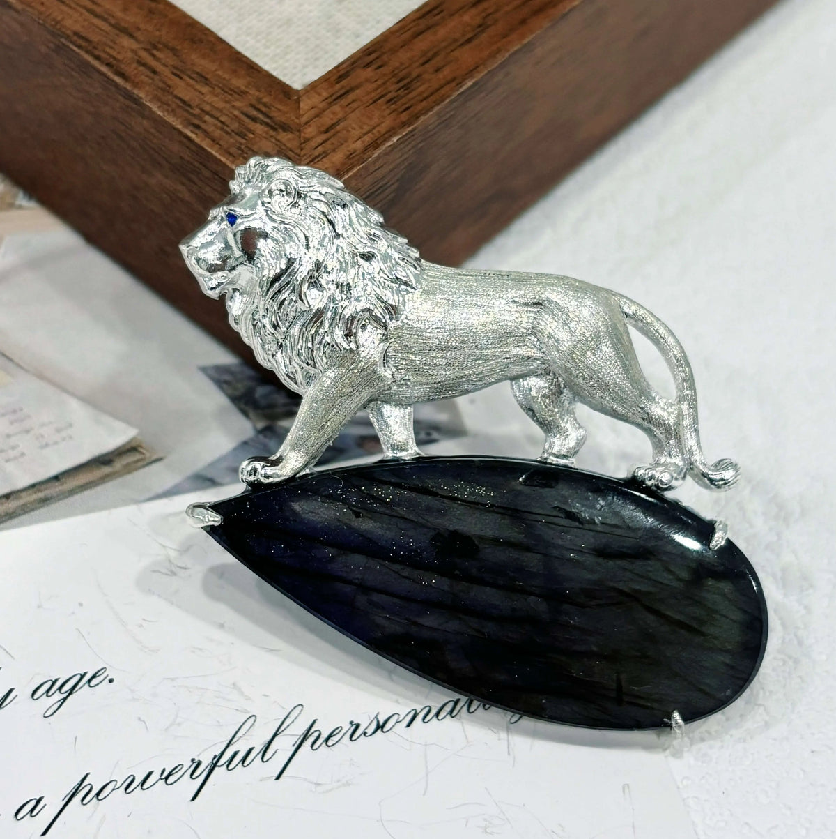 925 silver gemstone pendant with labradorite — sovereign lion convertible brooch