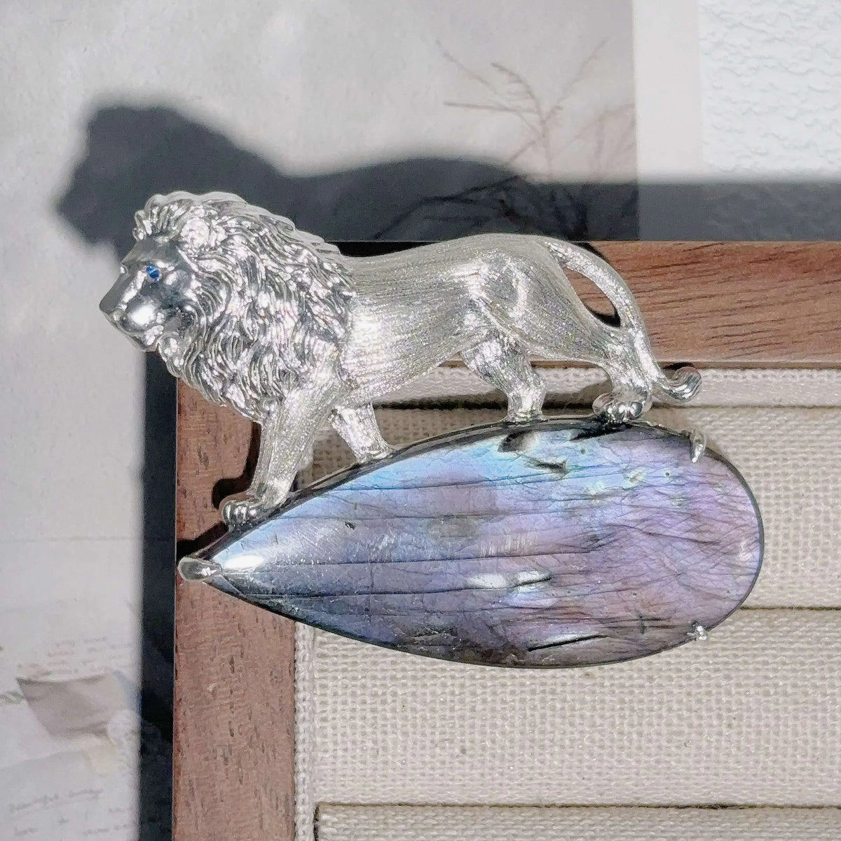 Handmade brooch for women — teardrop labradorite sovereign lion silver brooch styling photo