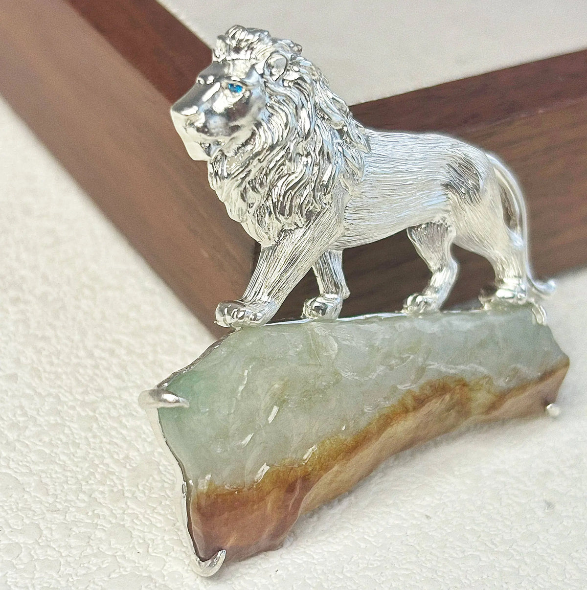 Artisan silver majestic lion brooch — handmade jewelry product image