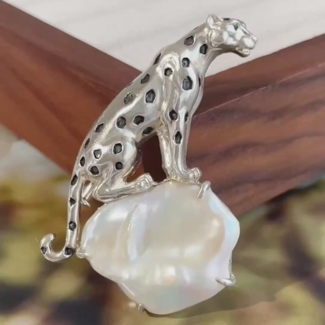 Product video: handmade silver crouching leopard brooch and convertible pendant