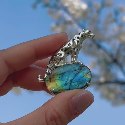 Product video: handmade silver stalking leopard brooch and convertible pendant